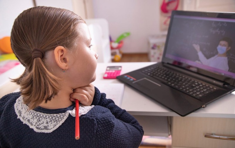 Comitetul Național pentru Situații de Urgență: școala online, prelungită până pe 7 februarie