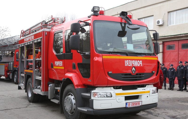 Ia uite ce autospecială au primit pompierii din Bucureşti