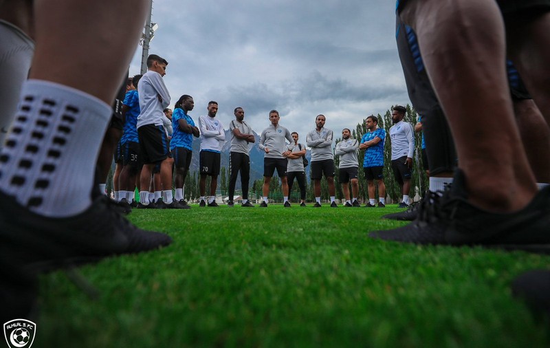 VIDEO | Răzvan Lucescu și-a început mandatul la Al Hilal. Cantonament în Austria