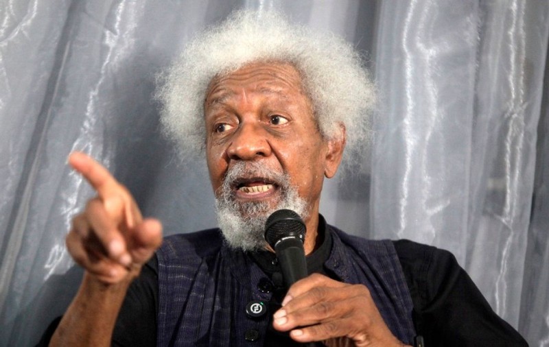 „Răpit și jefuit în România”: Wole Soyinka, laureat al Premiului Nobel, povestește calvarul prin care a trecut în taxiul luat din Otopeni