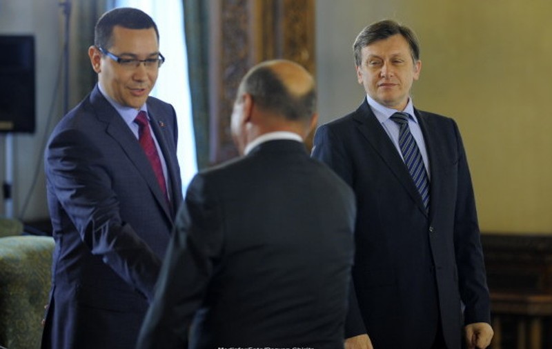 LIDERII ŢĂRII au ales VALEA PRAHOVEI pentru REVELION! Vezi ce vor face la trecerea dintre ani Băsescu, Ponta şi Antonescu!