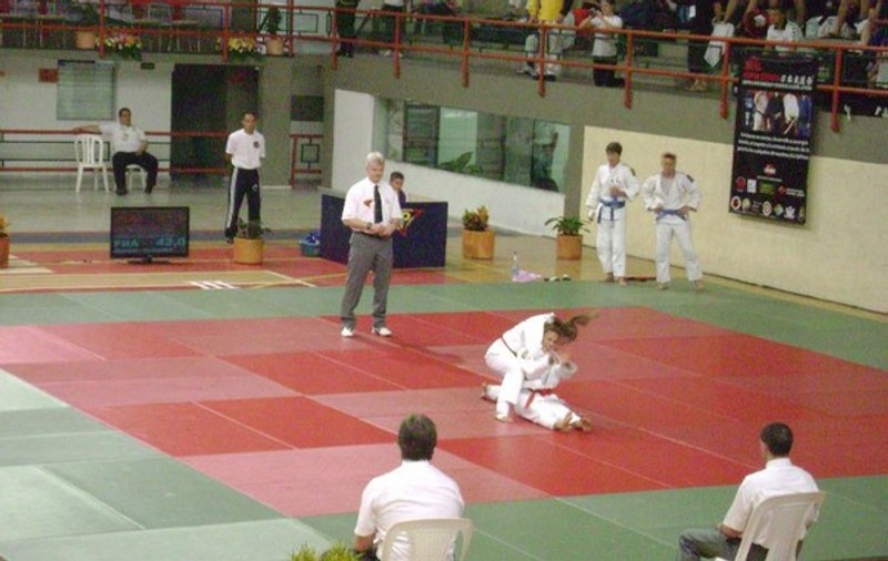 Este campioană în uniformă! Poliţista de frontieră Genoveva Dobre, prima medalie de aur la Ju-jitsu pentru România