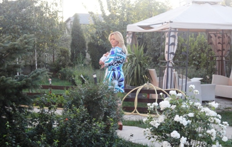 Oana Turcu: „I-am amenajat fiului nostru o cameră şi în apartamentul de la mare”