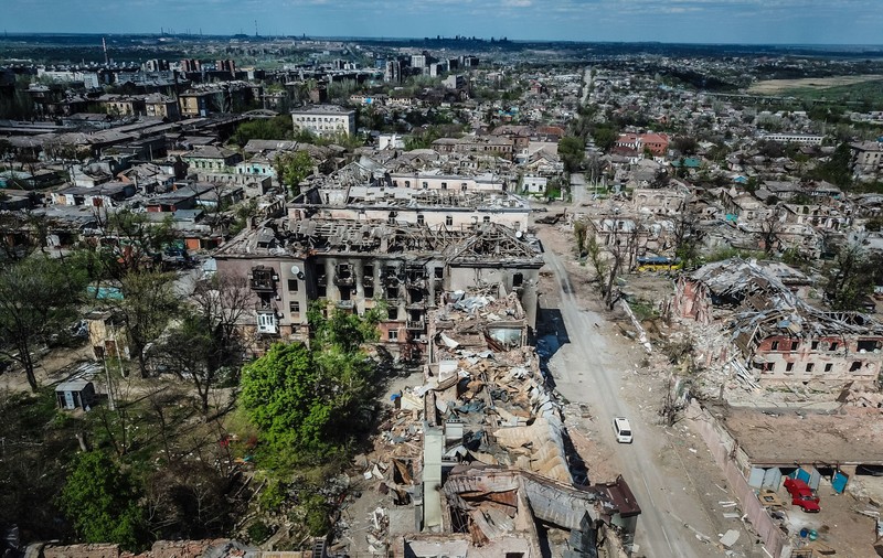 Oficial din Mariupol, despre curățarea ruinelor orașului distrus de ruși: „Sub fiecare casă sunt 80-100 de cadavre. Înnebunești!”