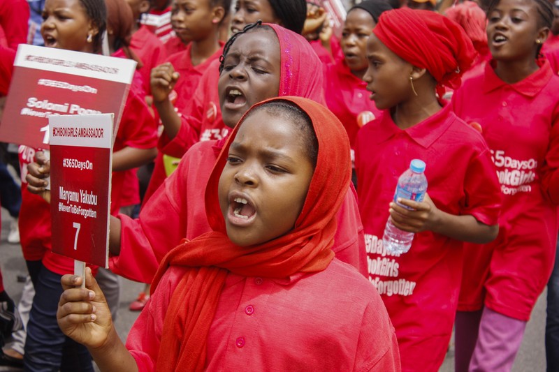 Copii protestând împotriva Boko Haram