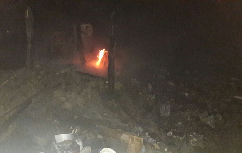 Un bătrân a murit carbonizat în propria casă
