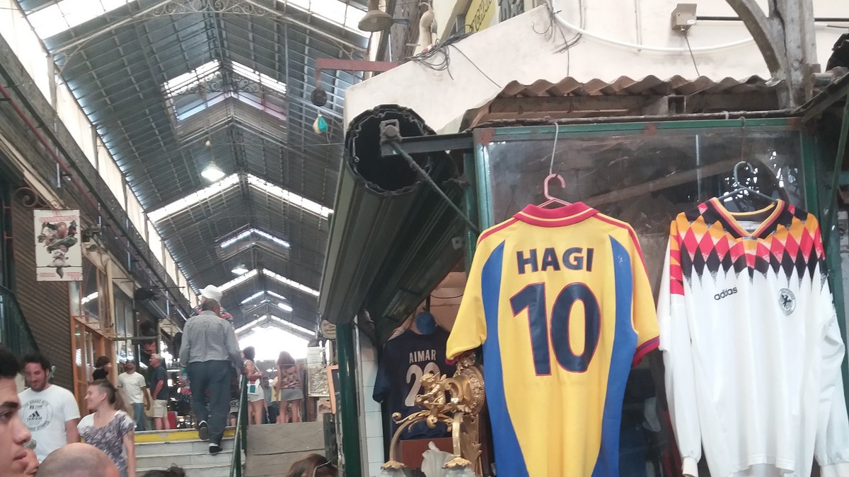 Hagi, la mare preț la Buenos Aires