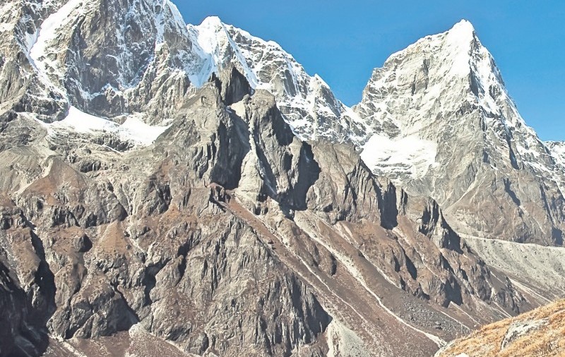 Himalaya creşte cu 4 centimetri pe an