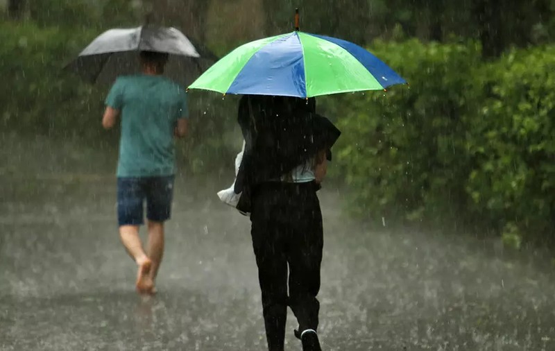 Ploi torențiale în București, în următoarea oră! Alertă meteo pentru capitală emisă de meteorologi