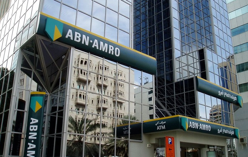 Banca ABN Amro este investigată în Olanda pentru spălare de bani