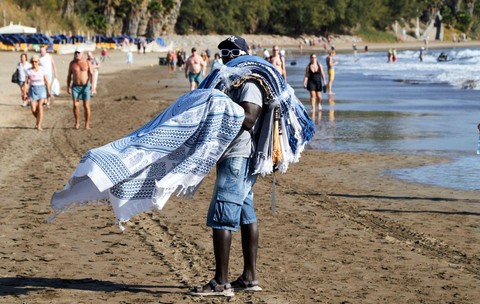 Cinci plaje care te vor dezamăgi și alternativele lor spectaculoase, unde nu ești sufocat de betoane și gunoaie