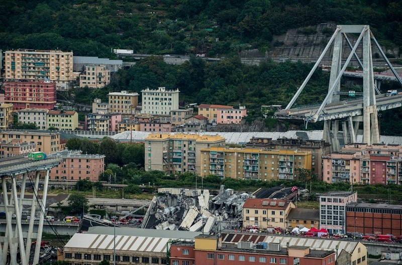 Podul Morandi, în ziua în care s-a prăbușit, pe 14 august 2018. Foto: Profimedia Images