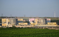 Cele două reactoare ale Centralei Nucleare de la Cernavodă