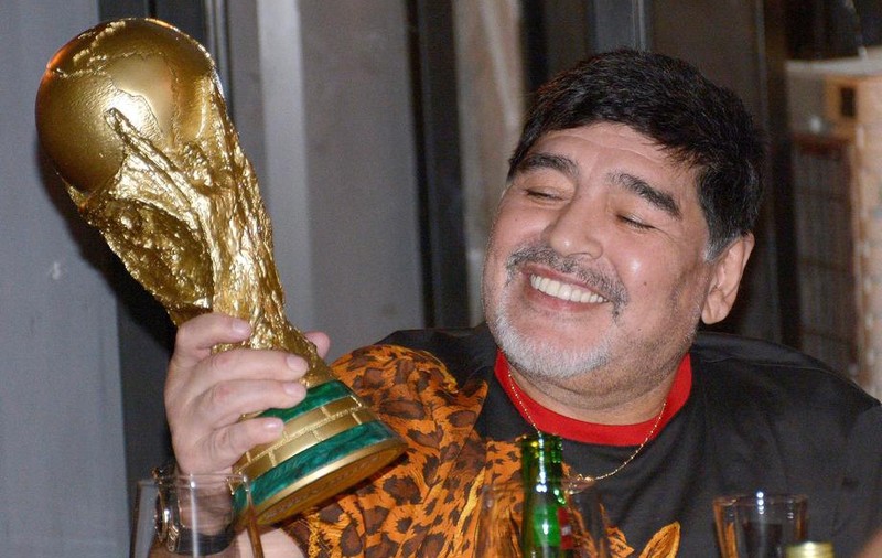 Fostul avocat al lui Diego Maradona: „A fost umflat şi umflat cu o medicaţie greşită până când inima sa a explodat”