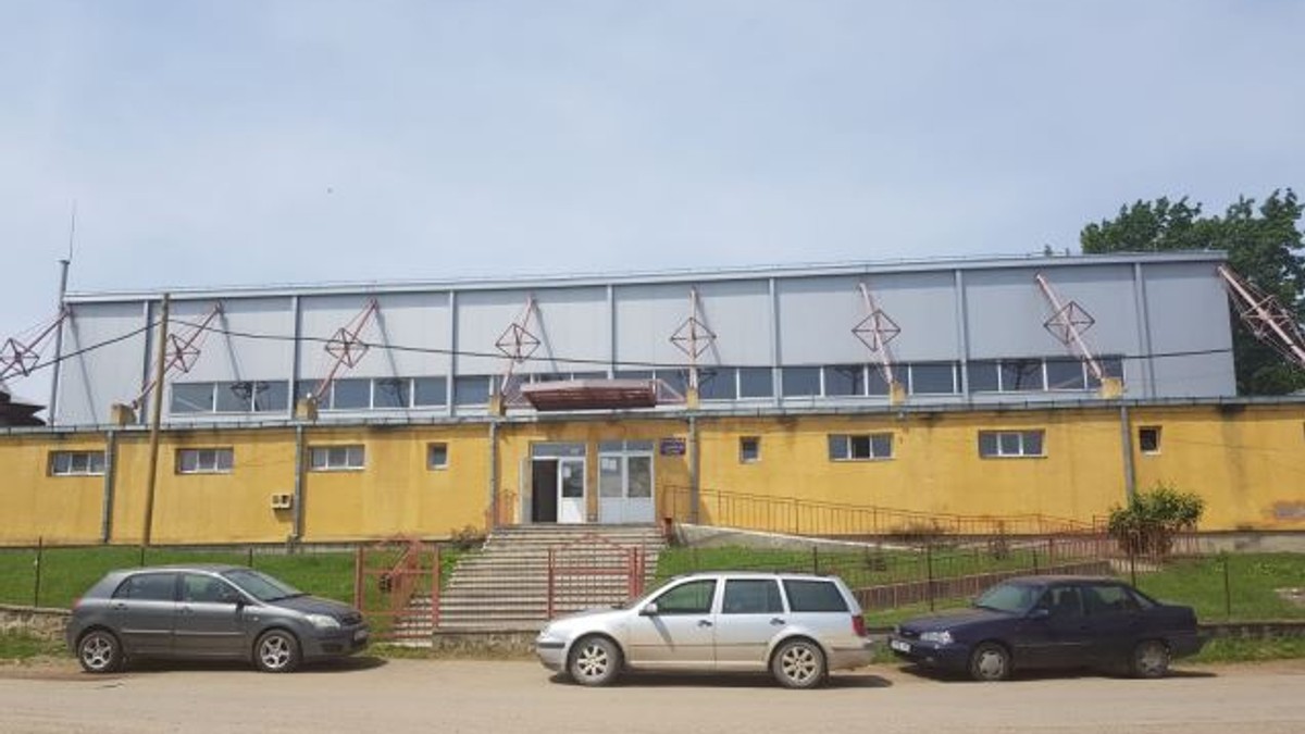 Tânărul care a dat foc la 10 cataloage într-un liceu din Iași a fost identificat