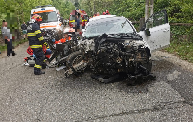 Un tânăr de 21 de ani, mort într-un accident produs de un șofer băut, în județul Hunedoara