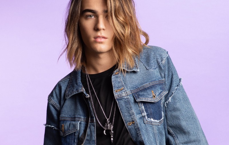 Radu Ștefan s-a lăsat pe mâna hair-stylistului Adrian Perjovschi. Transformarea uimitoare a fiului lui Ștefan Bănică jr