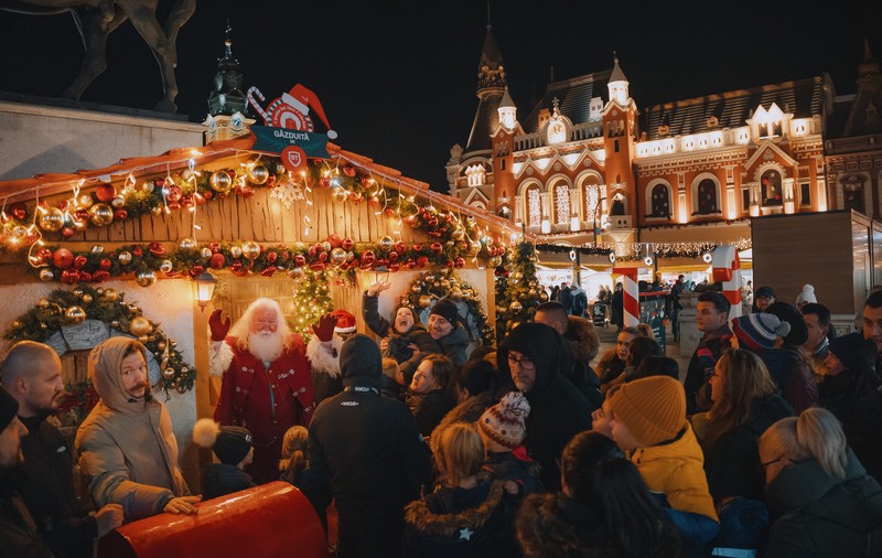 Târgul de Crăciun Oradea 2025. Miza pe artizanatul românesc, cu produse create de meșteșugari + un patinoar de 30 de metri lungime