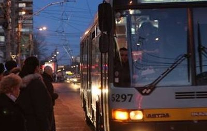 Liniile de troleibuze din zona Piaţa Universităţii vor avea trasee scurtate în week-end
