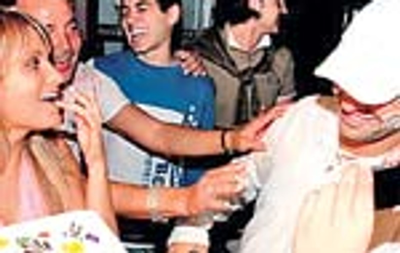 Anca de la A.S.I.A. vrea copil cu Andrei de la Alb Negru