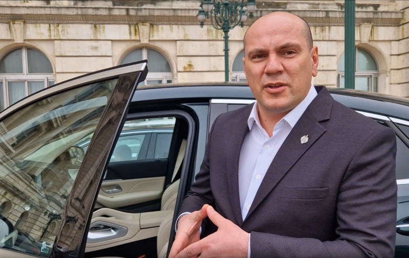 Un deputat SOS are în declarația de avere o Dacia 1300, dar vine la Parlament cu un Mercedes GLE de 123.000 de euro