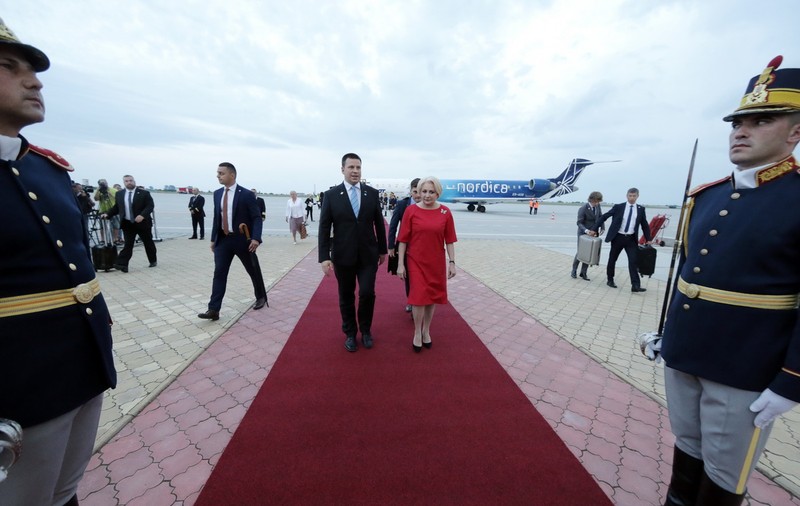 UPDATE. Dăncilă a inaugurat o nouă rută de transport aerian Constanţa - Tallinn