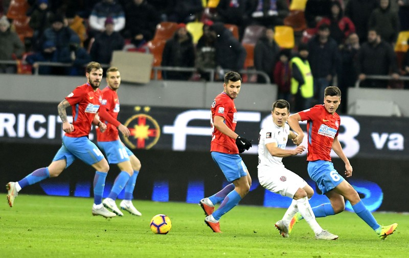 Liga 1, play-off, etapa a 10-a. FCSB - CFR Cluj 1-0. Teixeira, gol fabulos. Hora a ratat un penalty