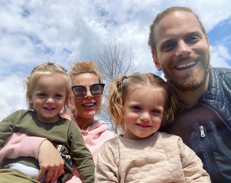 Reacția Alinei Laufer după accidentul de mașină în care a fost implicată împreună cu familia. „Cel mic are piramida nazală fracturată”