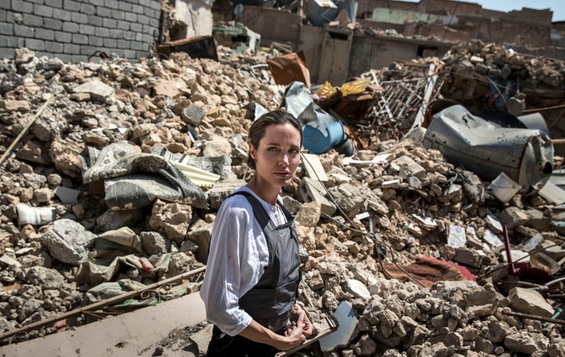 Angelina Jolie a vizitat orașul Mosul după eliberarea de sub ISIS. Mesajul actriței