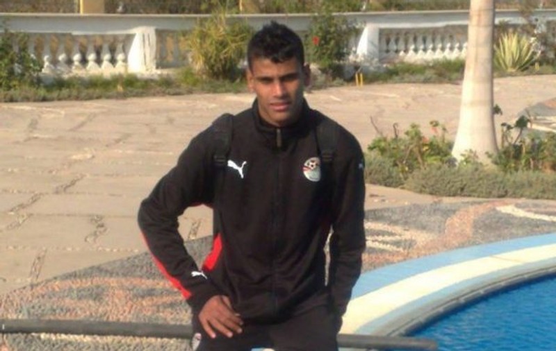 Tânărul fotbalist egiptean Hamed Mahdy a murit în timpul unui joc amical! Avea doar 21 de ani