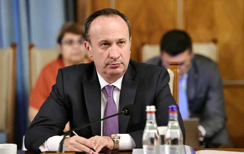 Strategia anunțată de la Guvern pentru temperarea creșterii ROBOR, care se apropie de 8%