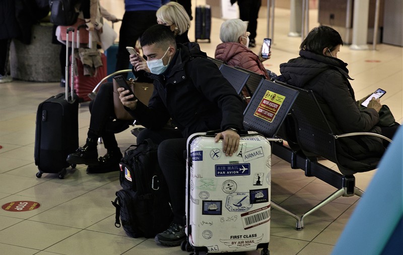 Aglomerație la aeroportul Otopeni: „Veniți cu cel puţin 3 ore înaintea orei decolării”