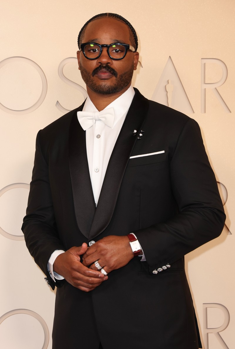 Ryan Coogler a ales să poarte un ceas Cartier Tank à Guichets la premiile Oscar 2026. Foto: Profimedia