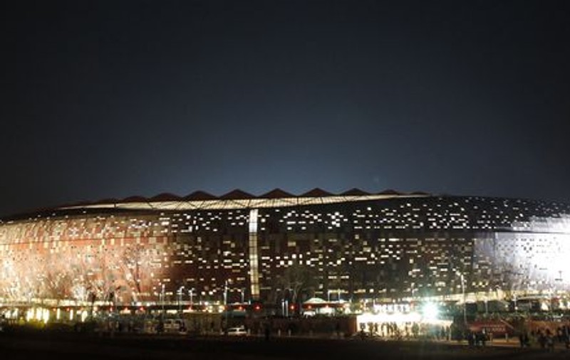 Deflagraţia simţită la Soccer City, datorată unei explozii controlate