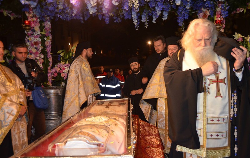 SFÂNTA PARASCHEVA: 30.000 de credincioși au ajuns, până acum, la moaște | FOTO