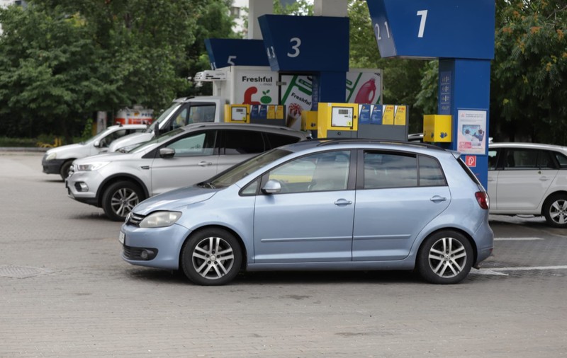 Benzina și motorina s-au scumpit luni, 27 iulie 2026. Cât costă un litru de carburant în București, Iași, Cluj-Napoca, Timișoara și Constanța