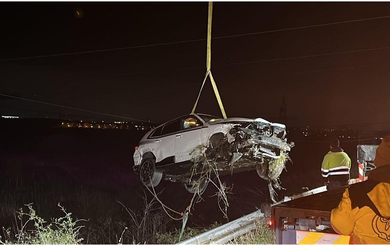 Un BMW de 150.000 de euro, condus câteva minute, a ajuns un morman de fiare. Șoferul doar îl luase de la reprezentanță
