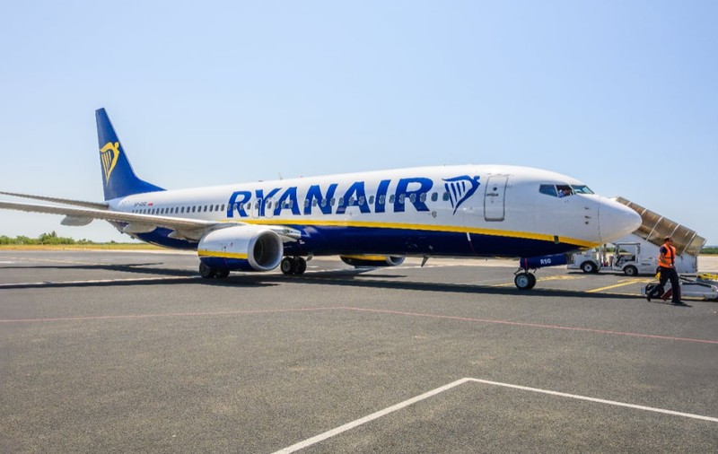 Ryanair vinde bilete pentru „idioți”, doar dus, la 15 euro: „Să-i mulțumiți lui Elon Musk”