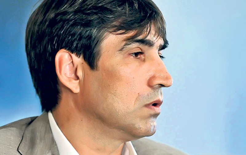 După dezastrul din Olanda, selecţionerul Victor Piţurcă se laudă singur: «Ar trebui să mă plătiţi încă 20 de ani»