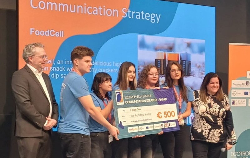 Studenții din Galați câștigă un nou premiu internațional pentru inovație alimentară cu un snack proteic sustenabil