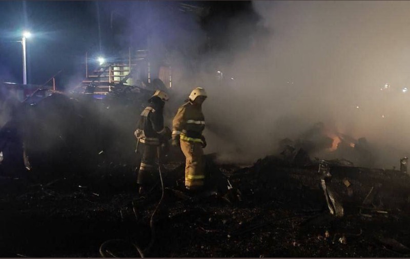 Incendiu la o locuință unde erau cazați muncitori în construcţii din Crimeea. Cel puțin 8 morți