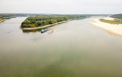 Cotele Dunării au scăzut semnificativ în septembrie, ajungând sub nivelul din luna precedentă. Sursă foto Shutterstock