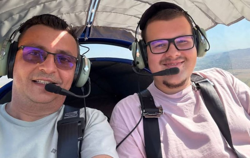 Vlad Zgărdău, care a murit în tragedia aviatică de la Arad, era un pilot WizzAir din București. Alături de el, un tânăr de 18 ani care visa să zboare