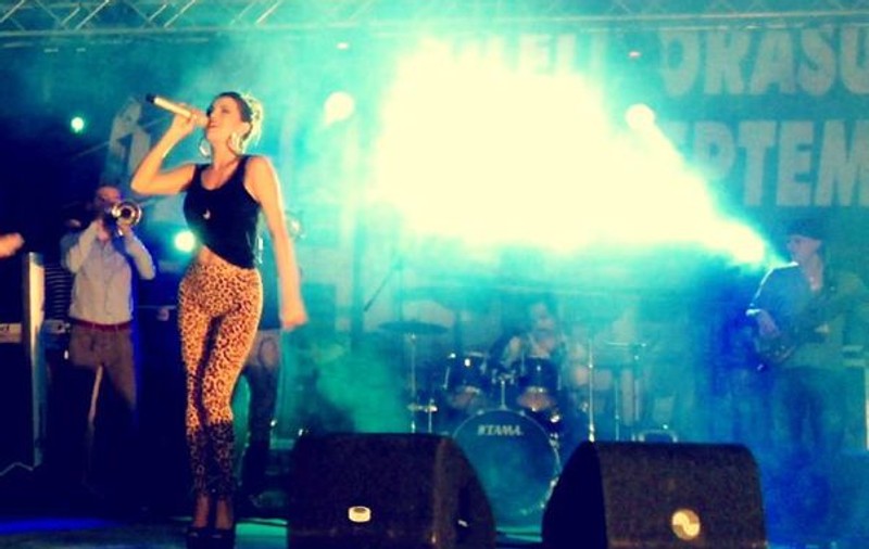 UPS! Inna și Elena Gheorghe, îmbrăcate la fel! | FOTO