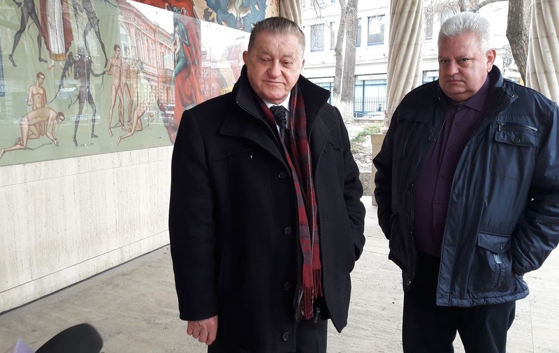 FOTO/ Actorul Dorel Vișan, la înmormântarea ziaristului George Stanca. “Era nemulțumit de el și de alții“