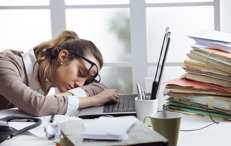 Nu poţi dormi? Uite cum poţi scăpa de probleme rapid
