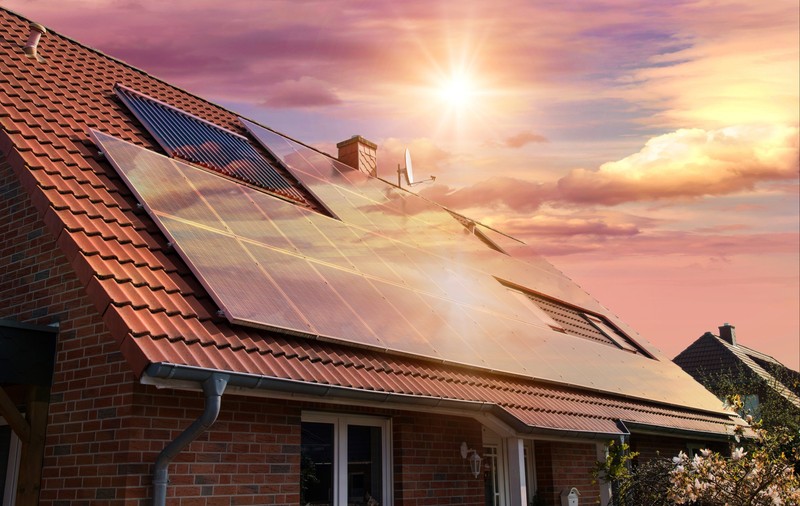 Ce sunt panourile fotovoltaice. Care este principiul de funcționare?