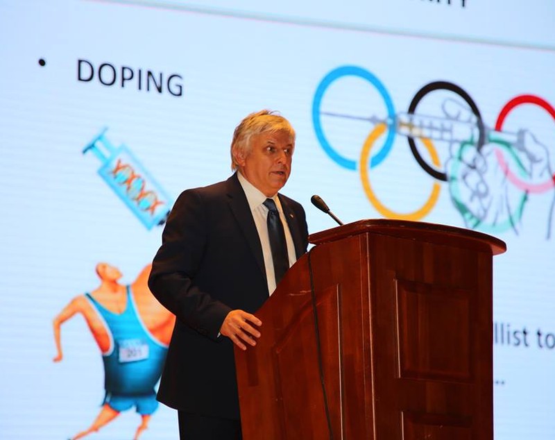 București, pe harta sportului mondial prin Forumul Sportului Românesc, eveniment ce a marcat Centenarul Marii Uniri