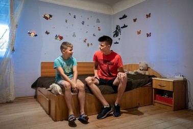 Cei doi fraţi au aşteptat zadarnic întoarcerea mamei