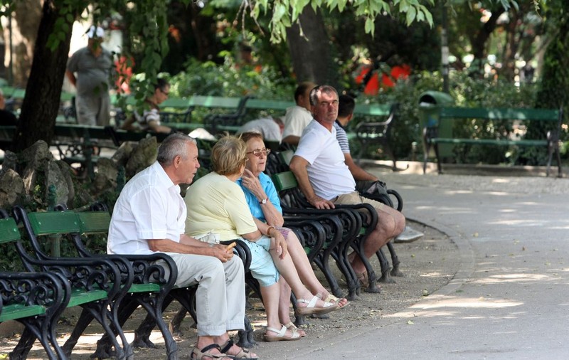 În weekend e cald, de duminică se întorc ploile